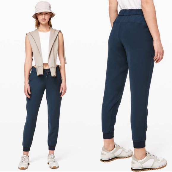 lululemon athletica Pants - Lululemon On the Fly Jogger Navy size 6